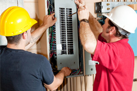 3 signs that it might be time to upgrade your homes electrical panel